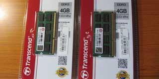 元々入ってたのはSAMSUNGのDDR3-1333MHz,2GBx2、これをTranscendの4GBx2へ差し替え〜